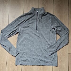 LULULEMON Metal Vent Tech 1/2 Zip Training Top size M